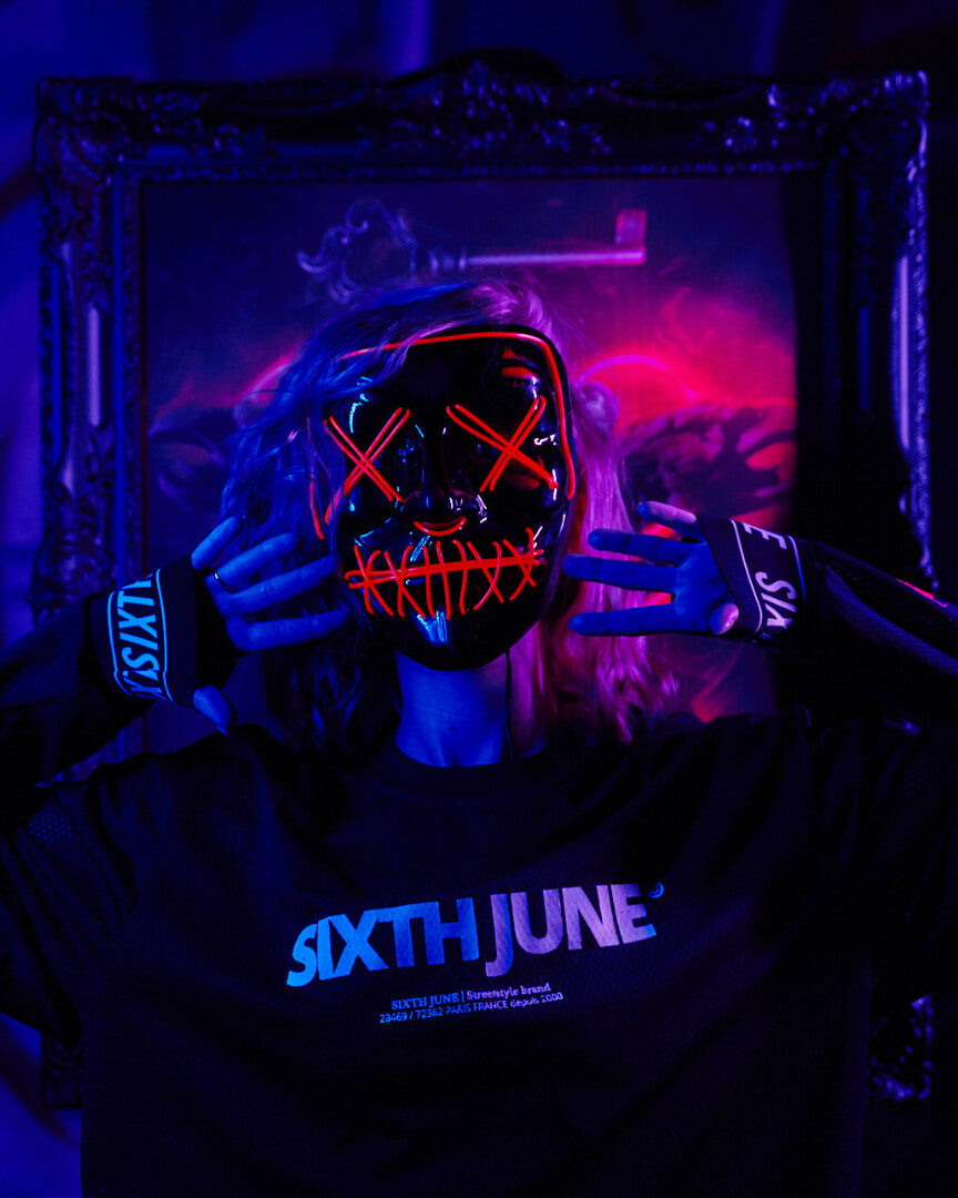 “NEON SCULPTURE”